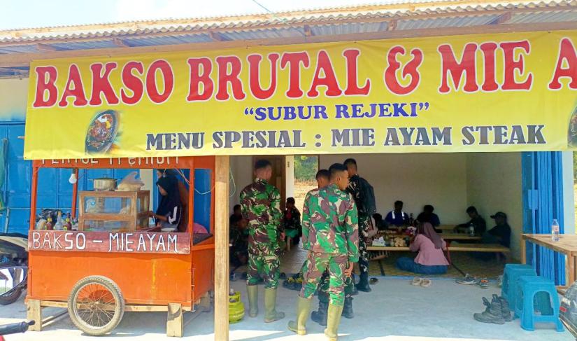 Program TNI Manunggal Membangun Desa (TMMD) ke-129 Kodim 0813 Bojonegoro ternyata tidak hanya menghadirkan jalan baru, sumur bor, drainase, dan rumah layak huni.