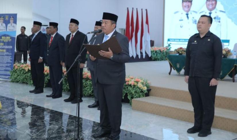 Bupati Asahan Taufik Zainal Abidin melantik Pejabat Pimpinan Tinggi Pratama di Aula Melati Pemkab Asahan, Jumat 8/5/2026.