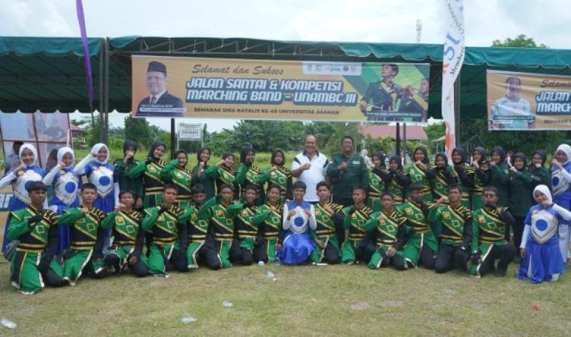 Jalan Santai Dies Natalis ke-40 Universitas Asahan di Lapangan Bola Kaki Kampus UNA, Sabtu 9/5/2026. 