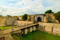 10 Tempat Wisata Rekomended di Provinsi Bengkulu. Provinsi Bengkulu adalah salah satu provinsi di Indonesia. Terletak di Pulau Sumatera. Bengkulu memiliki beragam objek wisata alam, sejarah, dan budaya yang menarik untuk dikunjungi.
