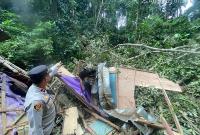 Musibah pohon tumbang kembali terjadi di kawasan perbukitan Kecamatan Taba Penanjung Kabupaten Bengkulu Tengah, satu korban meninggal dunia.