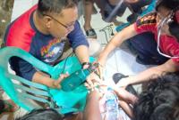 Dua orang warga Kabupaten Bengkulu Selatan hari ini terpaksa harus meminta pertolongan kepada Damkar Bengkulu Selatan lantaran kedua orang tersebut tidak bisa lagi melepaskan sebuah cincin yang telah melingkar dan mengikat jemarinya tersebut.