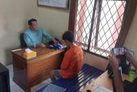 Maksud hati ingin punya penghasilan untuk menambah uang saku, pelajar berinisial AH (17) malah harus berurusan dengan polisi.