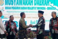 Foto: Gubernur Bengkulu, Rohidin Mersyah saat membuka Musda REI Bengkulu.