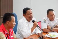 Bupati BU Ir.H.Mian saat mediasi menjawab keluhan supir truk