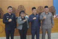 Ketua DPRD BU, bersama Wabup BU, ketua komisi l Dan  Ketua komisi ll