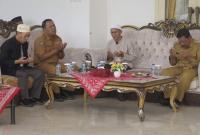 Bupati BU bersama melepas jemaah Thareqat Na'sabandiyah Kabupaten Bengkulu Utara dan Muko Muko 