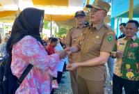 Bupati Bengkulu Selatan, Gusnan Mulyadi,SE.,MM, beserta jajaran, kembali melakukan kegiatan Ngantor di Desa. Kali ini di Desa Beringin Datar Kecamatan Pino, Selasa (25/7/23).