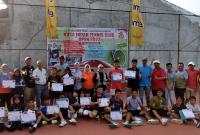 Atlet Junior Antusias Ikuti Turnamen Tenis Lapangan Nusa Indah.