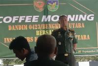 komandan kodim 0423 letnan kolonel Aidil Hajri M.Han Saat menyampaikan kata sambutan 