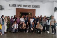 Kader Lingkungan - DPRD Finalisasi Rencana Peluncuran Bank Sampah.