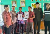 Poto bersama Cakades Desa Lubuk Gilang usai pengambilan nomor urut
