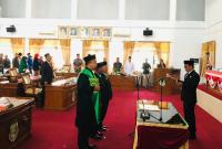 Photo saat pembacaan sumpah janji oleh ketua DPRD Seluma Nofi Eriyan Andesca