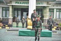 Upacara Makorem 133/NW, Jl Trans Sulawesi Desa Tridharma Kecamatan Pulubala, Kabupaten Gorontalo. Selasa, (18/4/2023).
