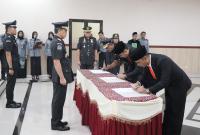 Kakanwil Kemenkumham Santosa Lantik Pejabat Administrasi, PPNS Provinsi Bengkulu, dan MPDN Semakuteng.