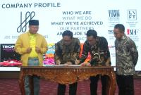 Gubernur Audensi Rencana Festival Kopi Internasional serta Rencana Investasi Perusahaan Jepang (Mitra Usaha PT. Bengkulu Mandiri) di Bidang Pariwisata Provinsi Bengkulu, di Gedung Daerah Balai Raya Semarak Bengkulu, Ahad (19/02)