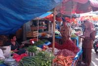 Pemkot hadirkan kios pangan murah hadir di Pasar Tradisional Kota Bengkulu.