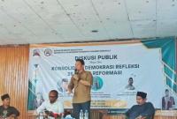 Jonaidi, saat menjadi narasumber Dialog Publik Konsolidasi Demokrasi, Refleksi 25 Tahun Reformasi yang digelar oleh Dewan Eksekutif Mahasiswa (Dema) Universitas Islam Negeri (UIN) Fatmawati Sukarno Bengkulu, di Auditorium UIN Fatmawati Sukarno Bengkulu, Sabtu (20/5/2023).