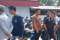 Bupati Mukomuko Sapuan meminta maaf kepada media, sebelumnya terlontar bahasa tangan lebih cepat dari pada otak ” tidak punya otak”.