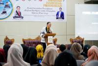 Plh Sekda Haryadi memberikan pengarahan saat peringatan HGN 2024, dan ucapan terima kasih pada guru yang telah berperan dalam kemajuan Bengkulu, Sabtu (30/11/2024). (Redi~PenaRafflesia.Com)