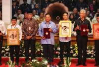 Foto Calon Presiden Dan Wakil Presiden Pada Saat Pembagian Nomor Urut Calon