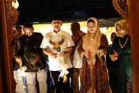 Gebernur Bengkulu Bersama Ketua PKK Resmikan Resto Si Kabayan 91