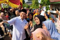 Bakal Calon Wali kota Bengkulu (Bacawakot Bengkulu) Benny Suharto diminta Emak - emak di Kota Bengkulu umumnya Kecamatan Selebar khususnya Kelurahan Pekan Sabtu, Kamis (4/7/2024).