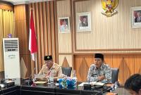 Rapat ini membahas solusi transportasi truk di terminal khusus di ruang Rapat Raflesia Lt. II Kantor Gubernur, Kamis (14/11/2024). (Aldo~PenaRafflesia.Com)