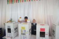 Proses pemungutan suara di salah satu TPS Kabupaten Kaur pada Pemilu 2024. 