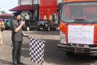 Bupati Bengkulu Utara Arie Septia Adinata, SE, M.Ap secara resmi melepas penyaluran bantuan logistik bagi masyarakat Kecamatan Enggano. bertempat di halaman Pemda, senin (14/4/2025).