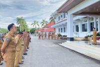 Pjs Bupati Bengkulu Selatan Sisardi saat memimpin Apel