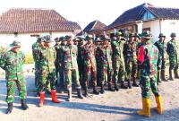 Satuan Setingkat Peleton (SST)-1 SSK Satgas TMMD ke-129 di Desa Kesongo, Kecamatan Kedungadem, Kabupaten Bojonegoro, Senin (20/7/2026).
