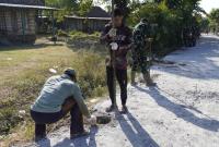 Melalui Program TNI Manunggal Membangun Desa (TMMD) ke-129 Kodim 0813/Bojonegoro, pembangunan jalan rigid beton terus menunjukkan progres positif dan menjadi simbol nyata kolaborasi antara TNI dan masyarakat.