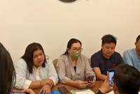 Kuasa Hukum tersangka Y saat Press Release dengan awak media