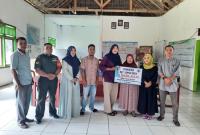 Pemdes Tanah Rekah menyalurkan BLT-DD kepada 12 KPM di Kantor Desa setempat, Rabu (25/3/2026). (Oye/PenaRafflesia.Com)