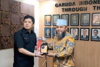 Gubernur Helmi menyambangi kantor pusat Garuda Indonesia di Garuda Sentra Operasi (GSO), Tangerang, Banten, guna membahas keberlanjutan layanan penerbangan maskapai nasional tersebut di Provinsi Bengkulu., Pada Rabu (4/3).